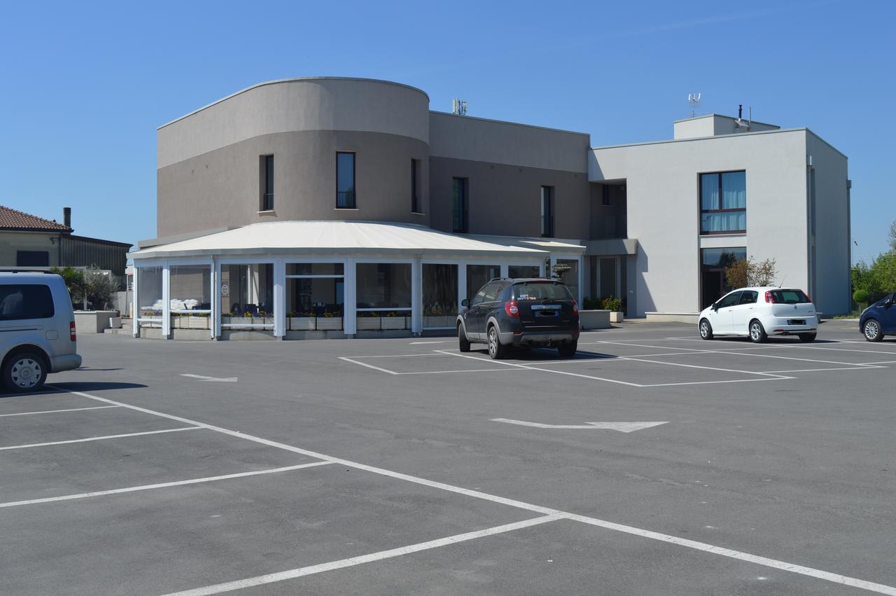 Hotel Enjoy Polesella Экстерьер фото
